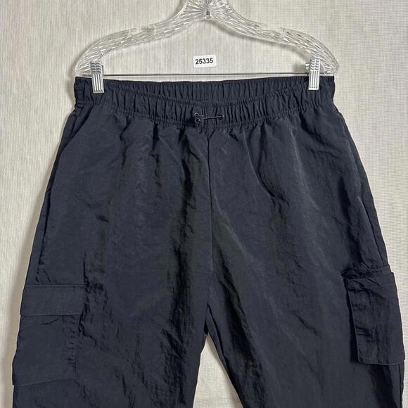NIKE Sportswear Women's Medium Black Woven Nylon Essential Oversized Cargo Pants - Picture 4 of 15